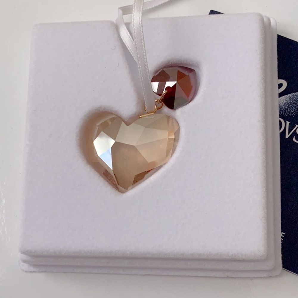 Beautiful New Retired Swarovski Two Colour Hearts Necklace/Ornament. - Picture 2 of 6